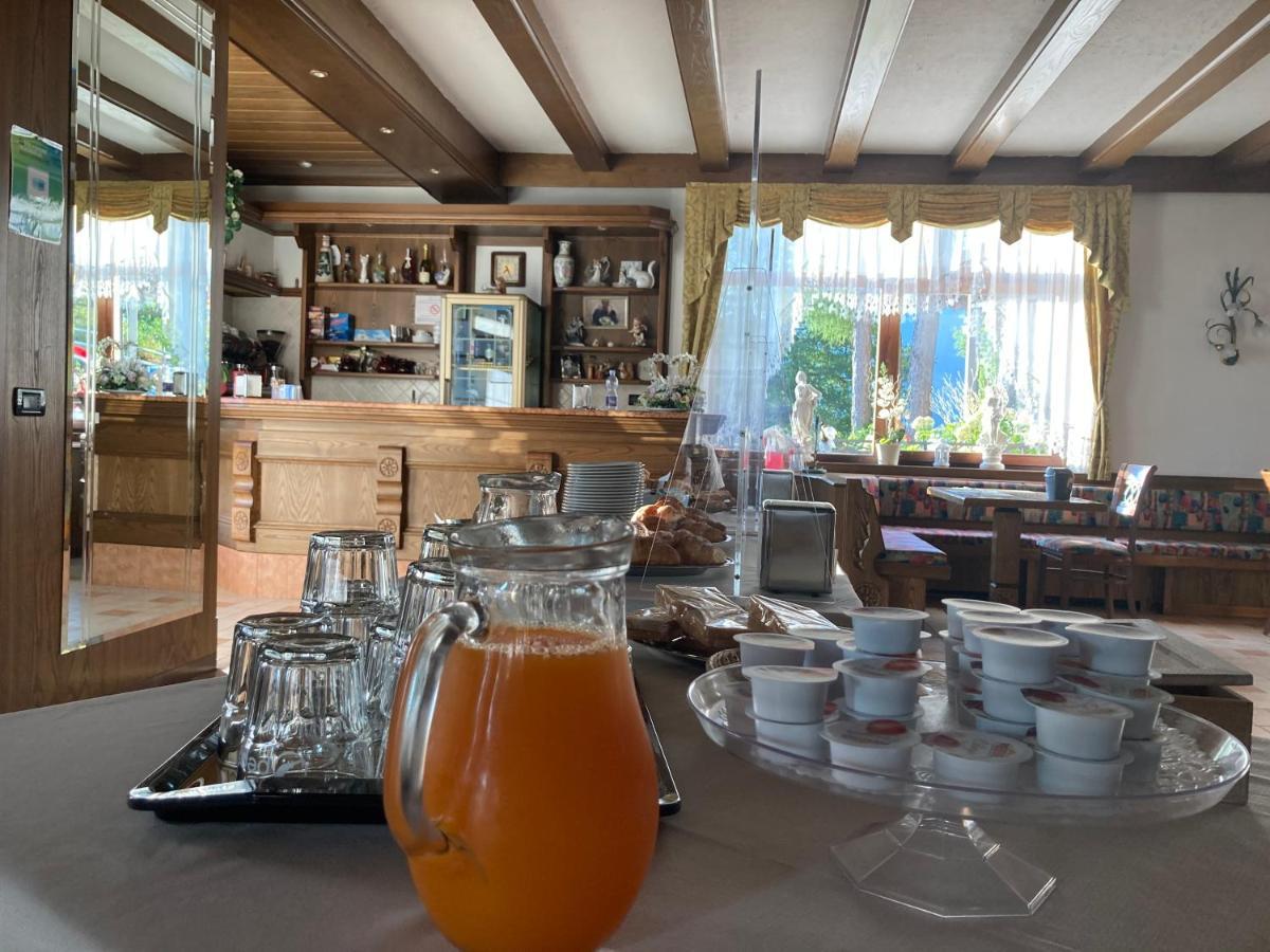 Sporminore Hotel Ristorante Scoiattolo מראה חיצוני תמונה